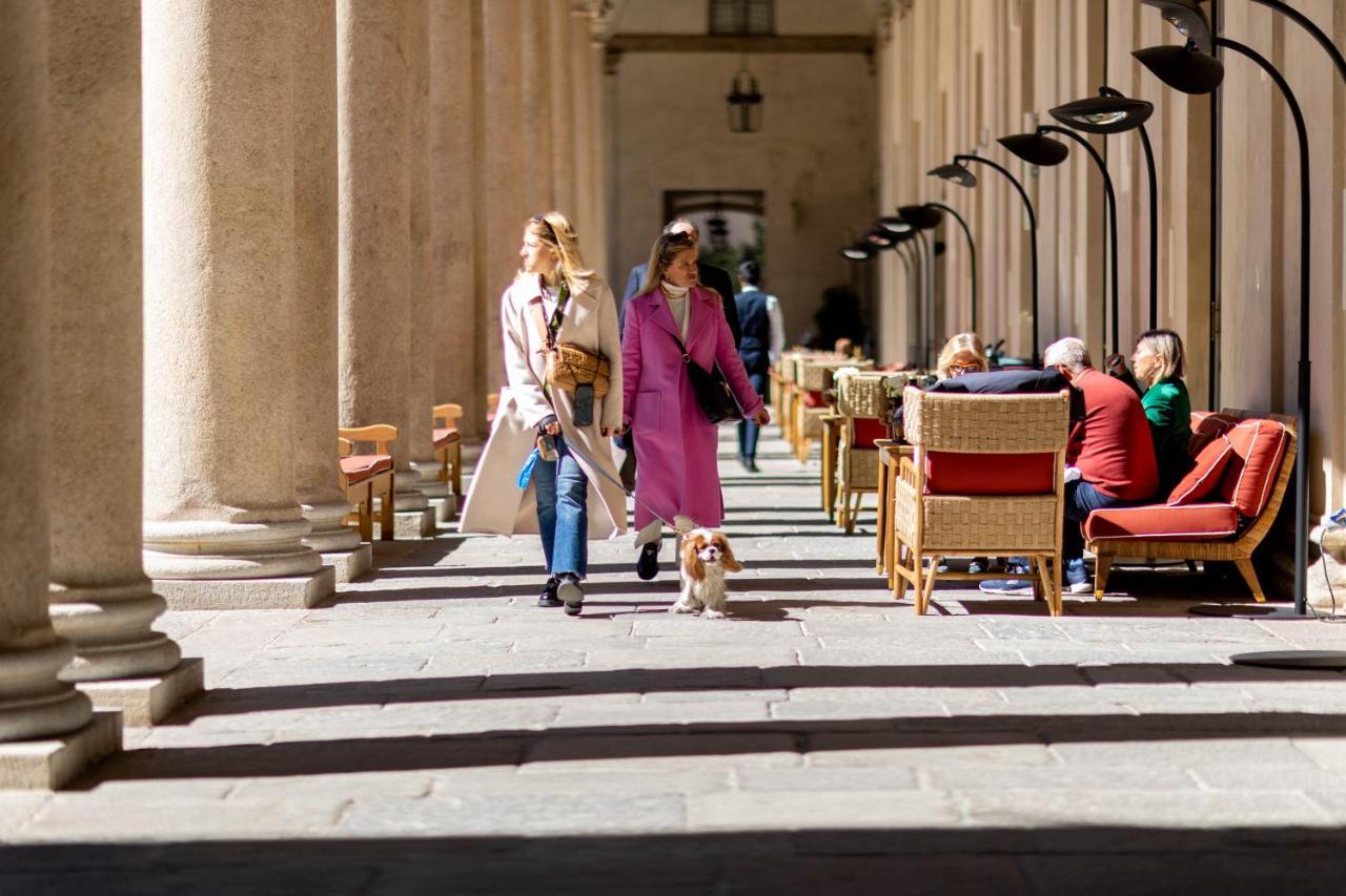 Отель Portrait Milano - Lungarno Collection Экстерьер фото